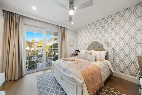 436 Ne Wavecrest Way Boca Raton FL 33432