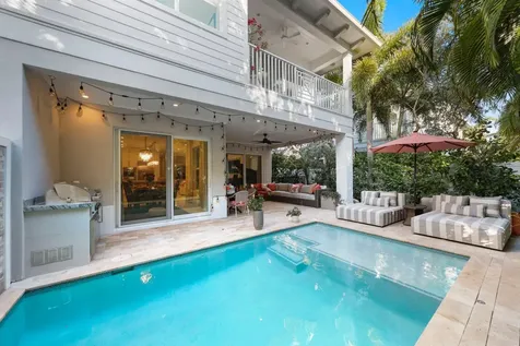 436 Ne Wavecrest Way Boca Raton FL 33432