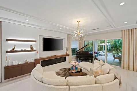 436 Ne Wavecrest Way Boca Raton FL 33432