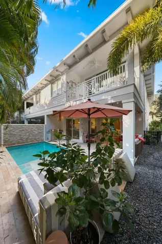 436 Ne Wavecrest Way Boca Raton FL 33432