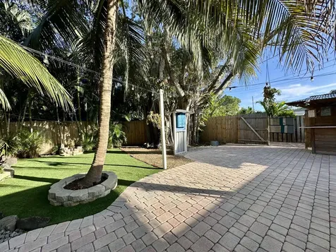 4260 Ne 11th Avenue Pompano Beach FL 33064