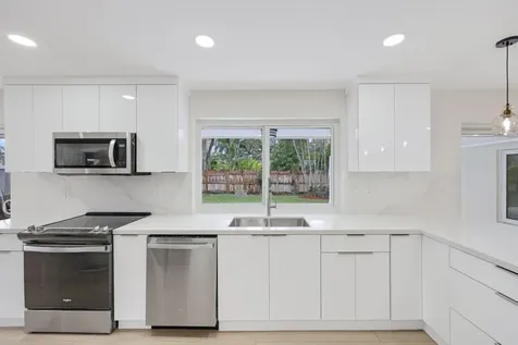 700 W Camino Real Boca Raton FL 33486