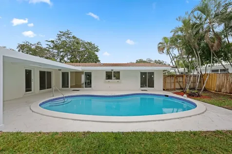 700 W Camino Real Boca Raton FL 33486