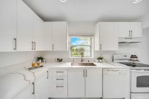 9338 Southampton Place Boca Raton FL 33434