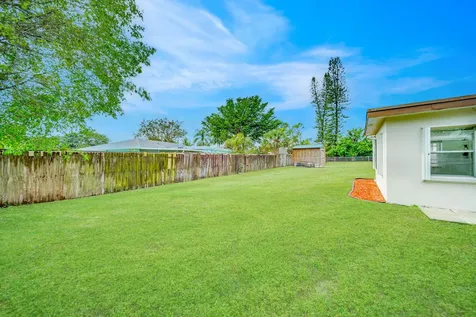 9338 Southampton Place Boca Raton FL 33434