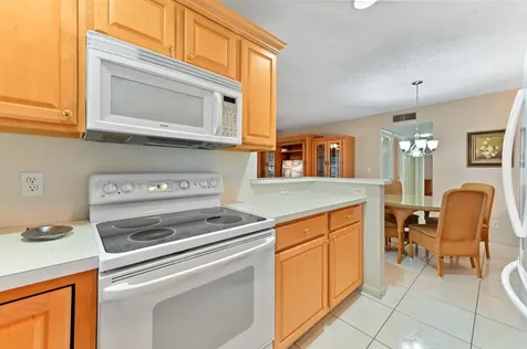 201 Country Lane Boynton Beach FL 33435