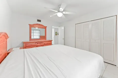 201 Country Lane Boynton Beach FL 33435