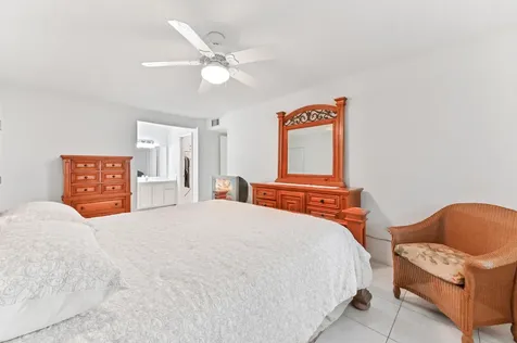 201 Country Lane Boynton Beach FL 33435