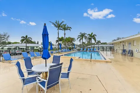 201 Country Lane Boynton Beach FL 33435