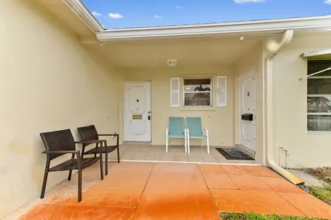 201 Country Lane Boynton Beach FL 33435
