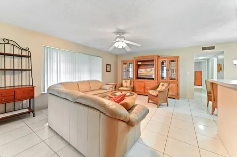 201 Country Lane Boynton Beach FL 33435