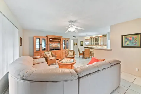 201 Country Lane Boynton Beach FL 33435