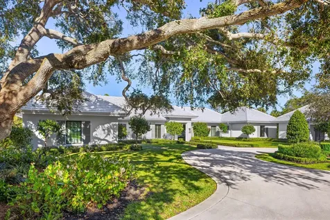 39 Country Road Village of Golf FL 33436