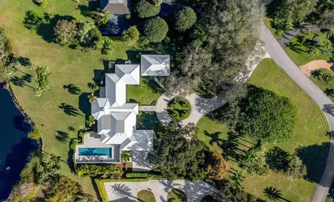39 Country Road Village of Golf FL 33436