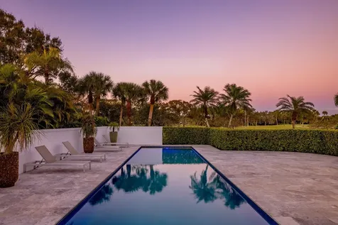 39 Country Road Village of Golf FL 33436