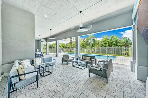 4821 Pointe Midtown Road Palm Beach Gardens FL 33418