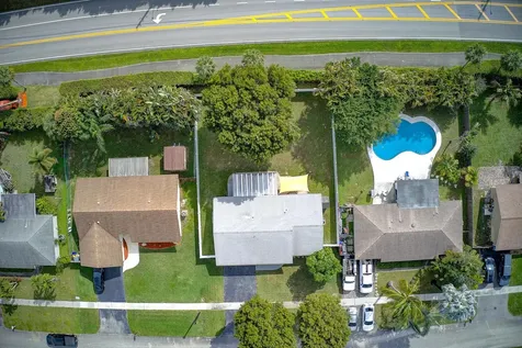 9490 Richmond Circle Boca Raton FL 33434