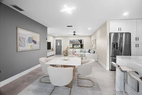 9490 Richmond Circle Boca Raton FL 33434