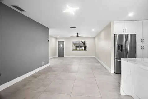 9490 Richmond Circle Boca Raton FL 33434