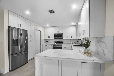 9490 Richmond Circle Boca Raton FL 33434