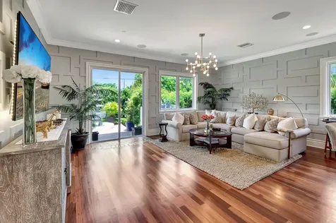 285 Nw 6th Street Boca Raton FL 33432