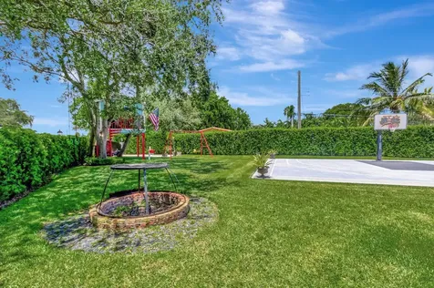 285 Nw 6th Street Boca Raton FL 33432