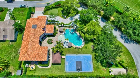 285 Nw 6th Street Boca Raton FL 33432