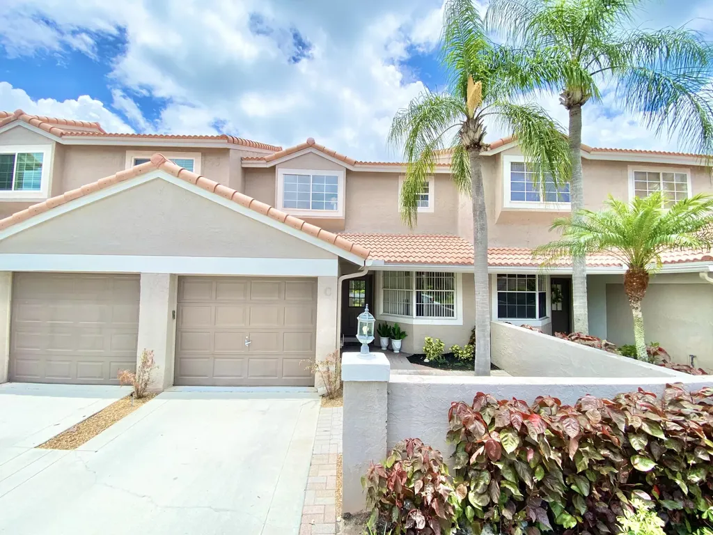20931 Via Oleander Boca Raton FL 33428