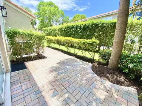 20931 Via Oleander Boca Raton FL 33428