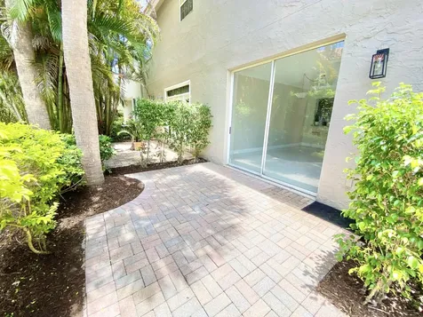 20931 Via Oleander Boca Raton FL 33428