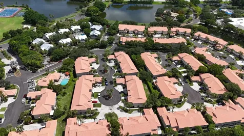 20931 Via Oleander Boca Raton FL 33428