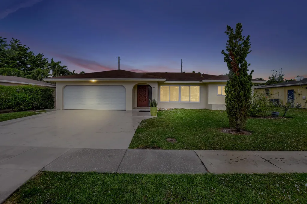 4911 Ataman Street Boca Raton FL 33428