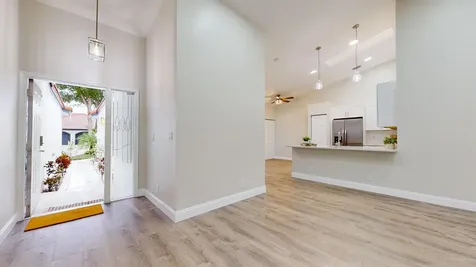 8214 Via Di Veneto Boca Raton FL 33496