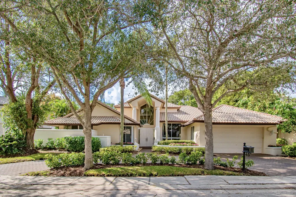 5723 Hamilton Way Boca Raton FL 33496