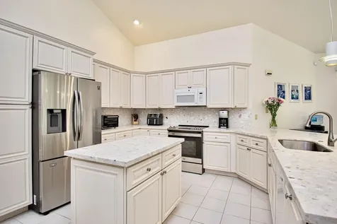 5723 Hamilton Way Boca Raton FL 33496