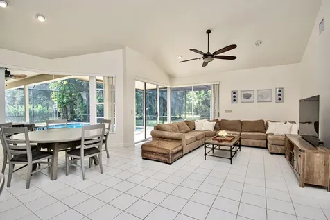 5723 Hamilton Way Boca Raton FL 33496