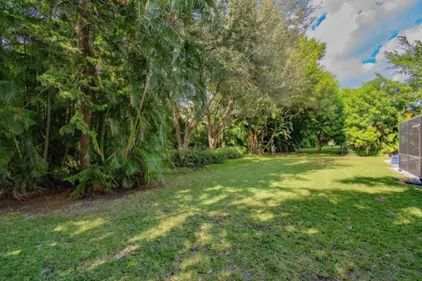 5723 Hamilton Way Boca Raton FL 33496