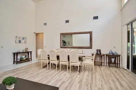 5723 Hamilton Way Boca Raton FL 33496