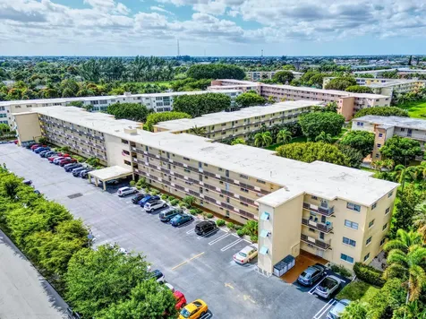 2615 Ne 3rd Court Boynton Beach FL 33435