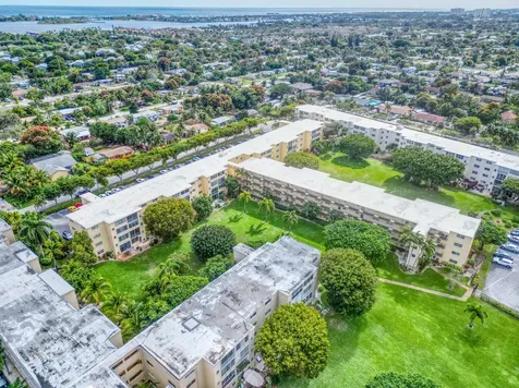 2615 Ne 3rd Court Boynton Beach FL 33435