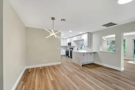 538 Forestview Drive Atlantis FL 33462