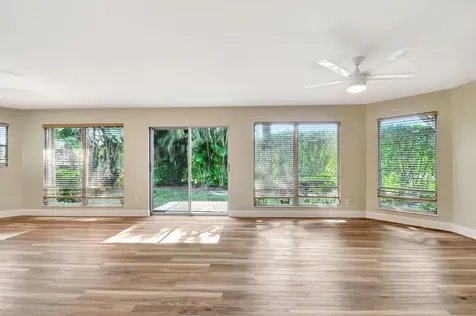 538 Forestview Drive Atlantis FL 33462