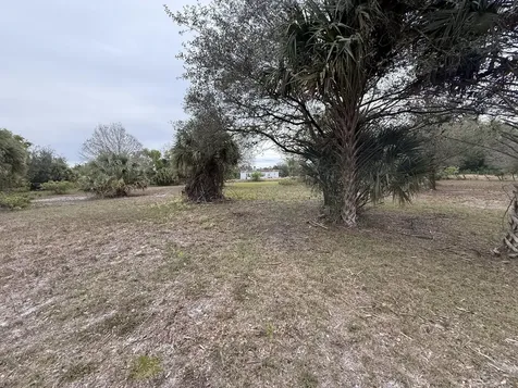 754 Hunting Club Avenue Clewiston FL 33440