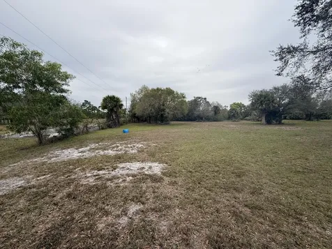 754 Hunting Club Avenue Clewiston FL 33440