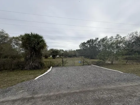 754 Hunting Club Avenue Clewiston FL 33440