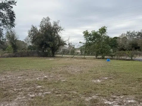 754 Hunting Club Avenue Clewiston FL 33440