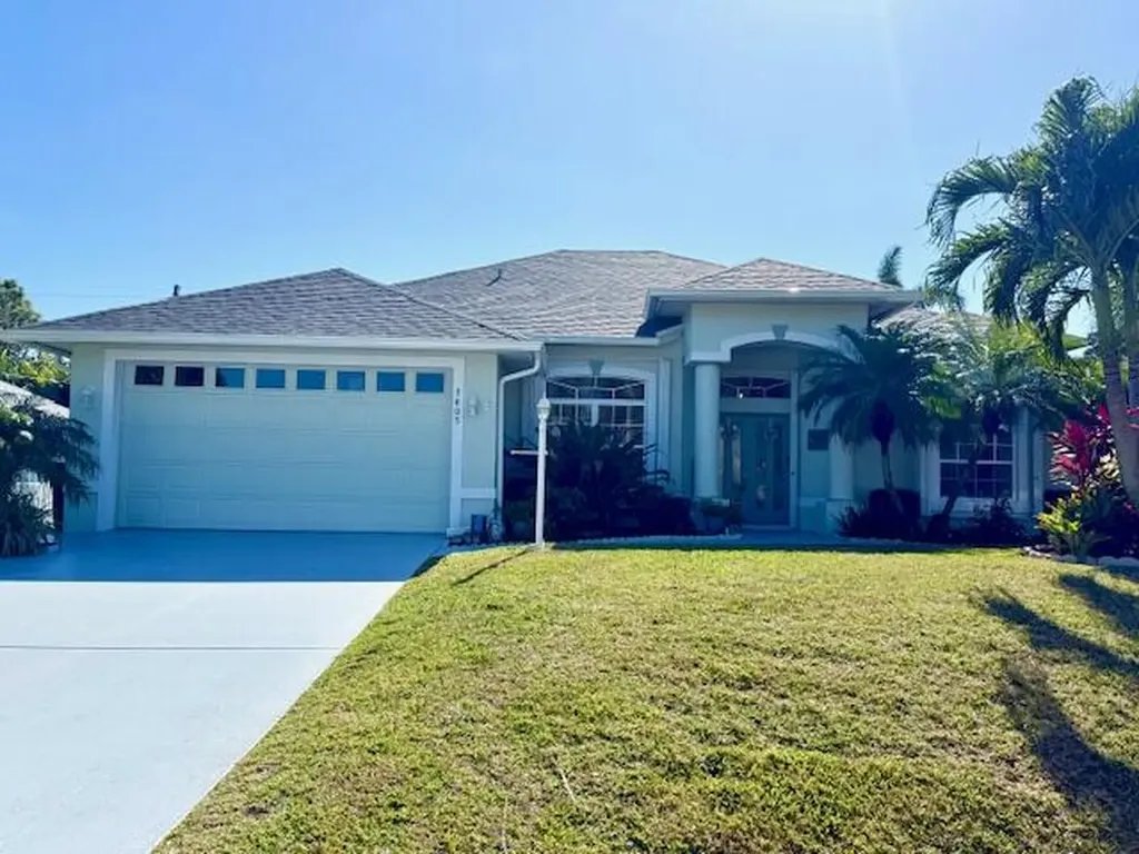 3405 Se Hart Circle Port Saint Lucie FL 34984