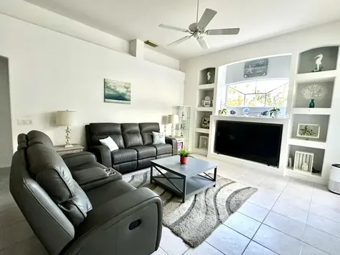 3405 Se Hart Circle Port Saint Lucie FL 34984