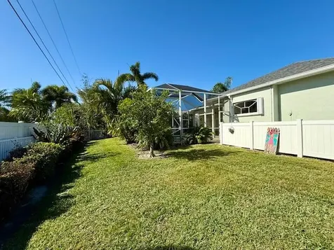 3405 Se Hart Circle Port Saint Lucie FL 34984