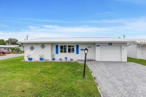 1317 Sw 17th Street Boynton Beach FL 33426